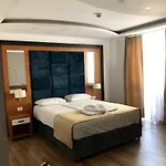 Lara Boutique Quarto em Acomodações Particulares
