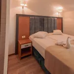 Lara Boutique Quarto em Acomodações Particulares