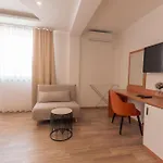 Lara Boutique