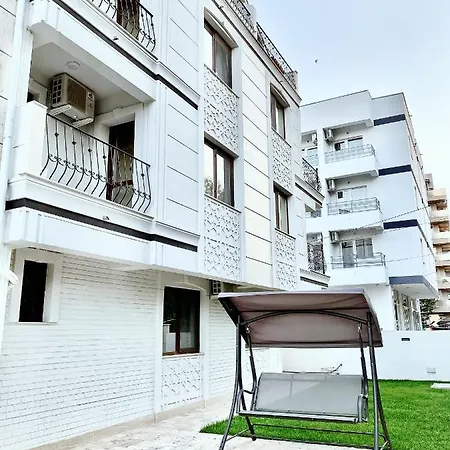 Lara Boutique Gazde/Camere de închiriat *