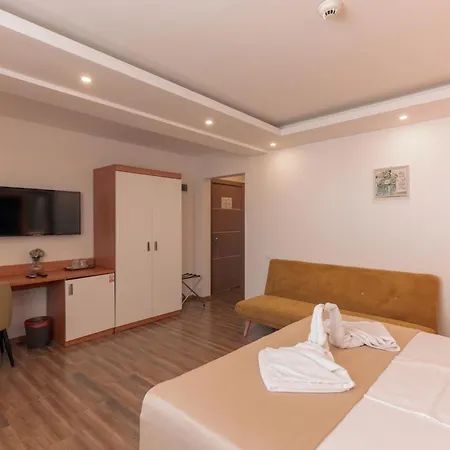 Homestay Lara Boutique *
